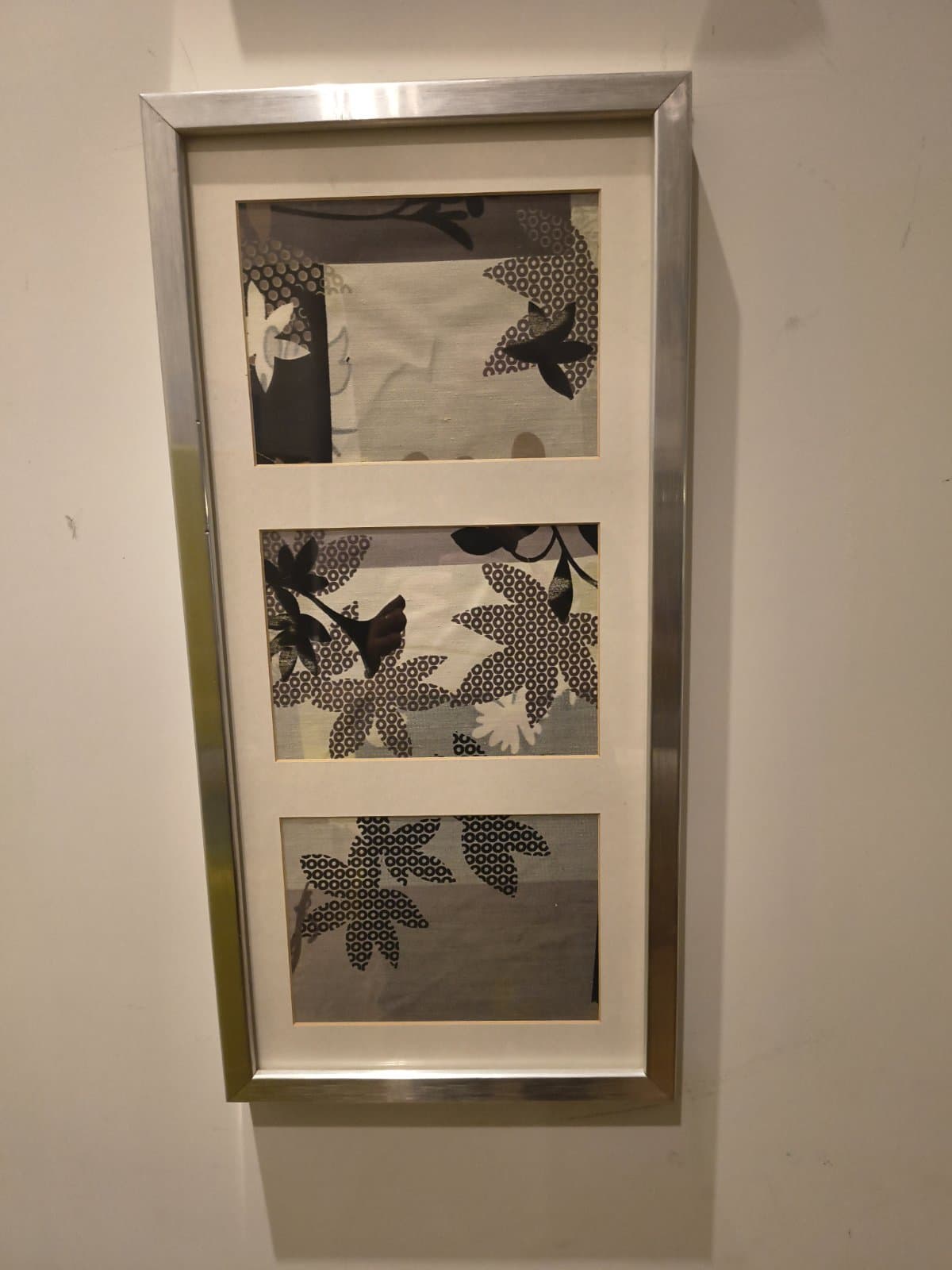 Composizione floreale con farfalle - Trittico